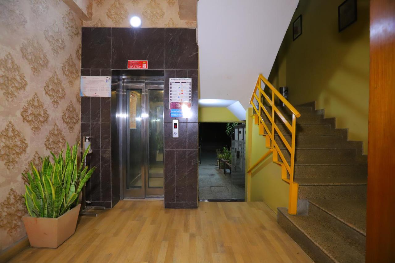 Qotel Nirvana Jasola Couple Friendly Hotel 3*