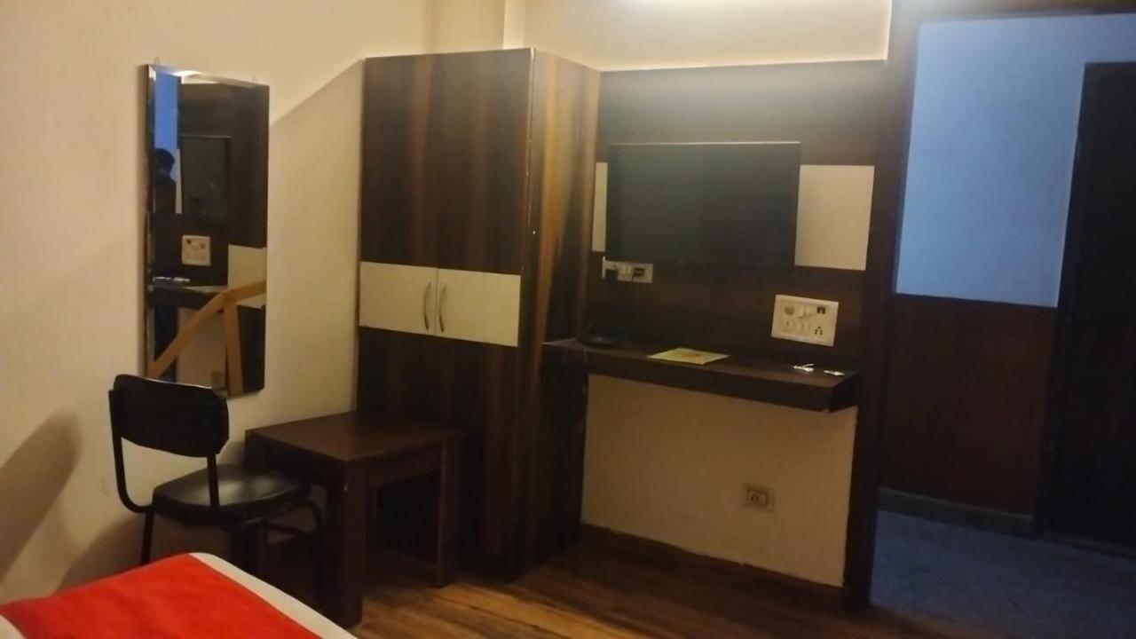 Hotel Airport Mars Plaza New Delhi