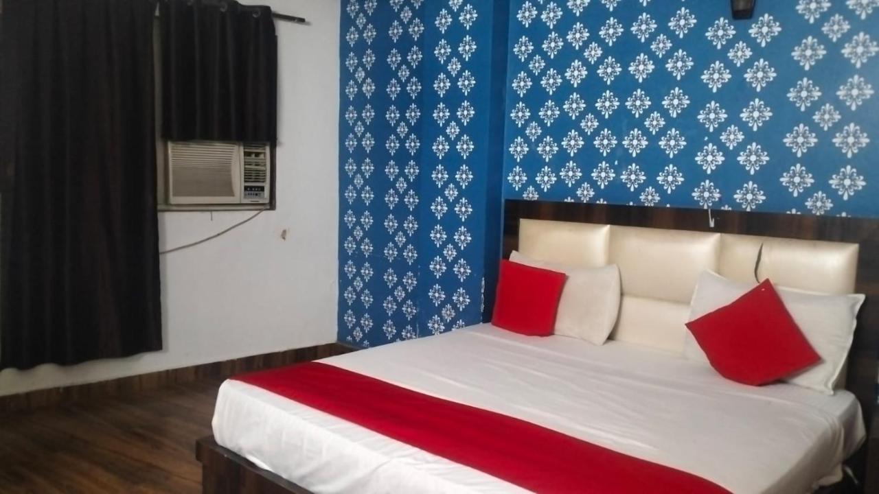 Hotel Airport Mars Plaza 3*