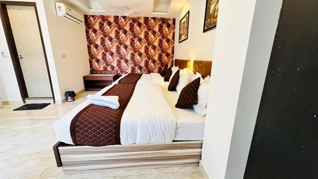 The Delhi Airport Hotel