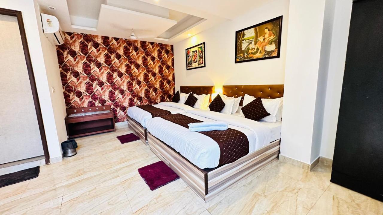 The Delhi Airport Hotel 4*