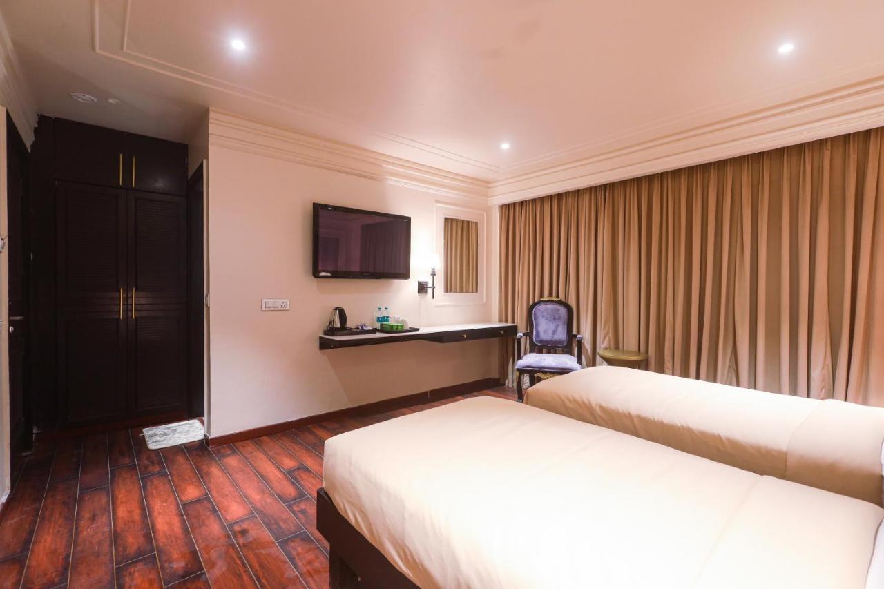 Hotel The Saga New Delhi