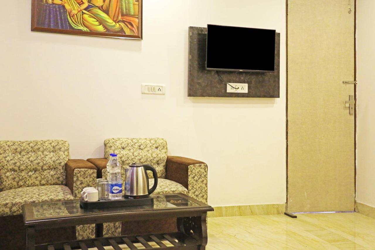 Hotel The Near Delhi Airport New Delhi