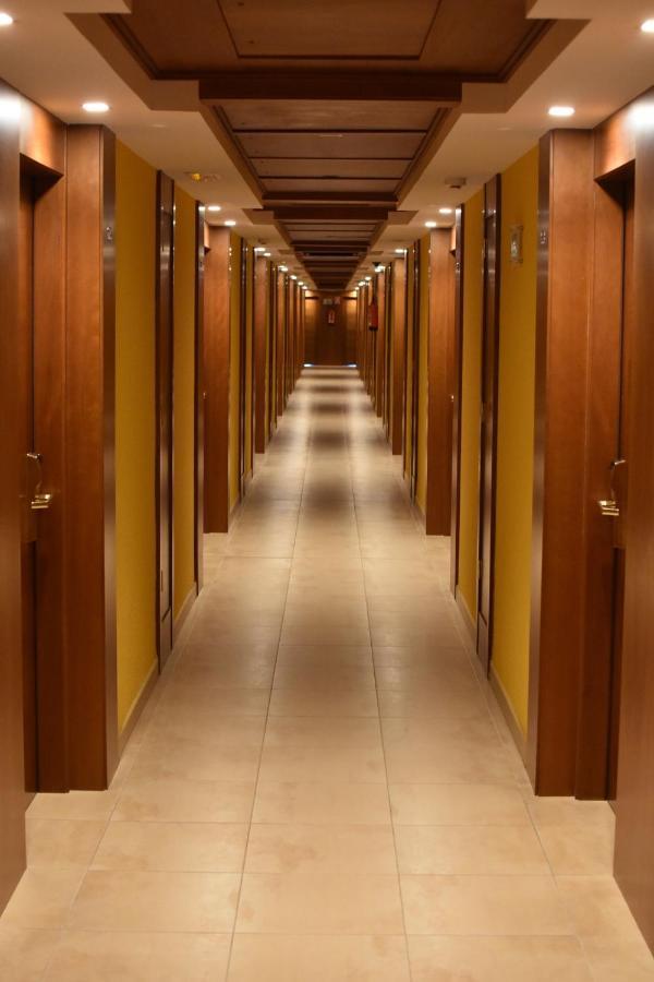 Hotel Airport Mars Plaza 3*