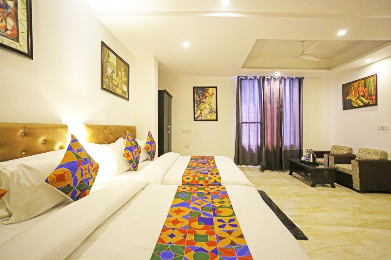 Hotel The Near Delhi Airport New Delhi