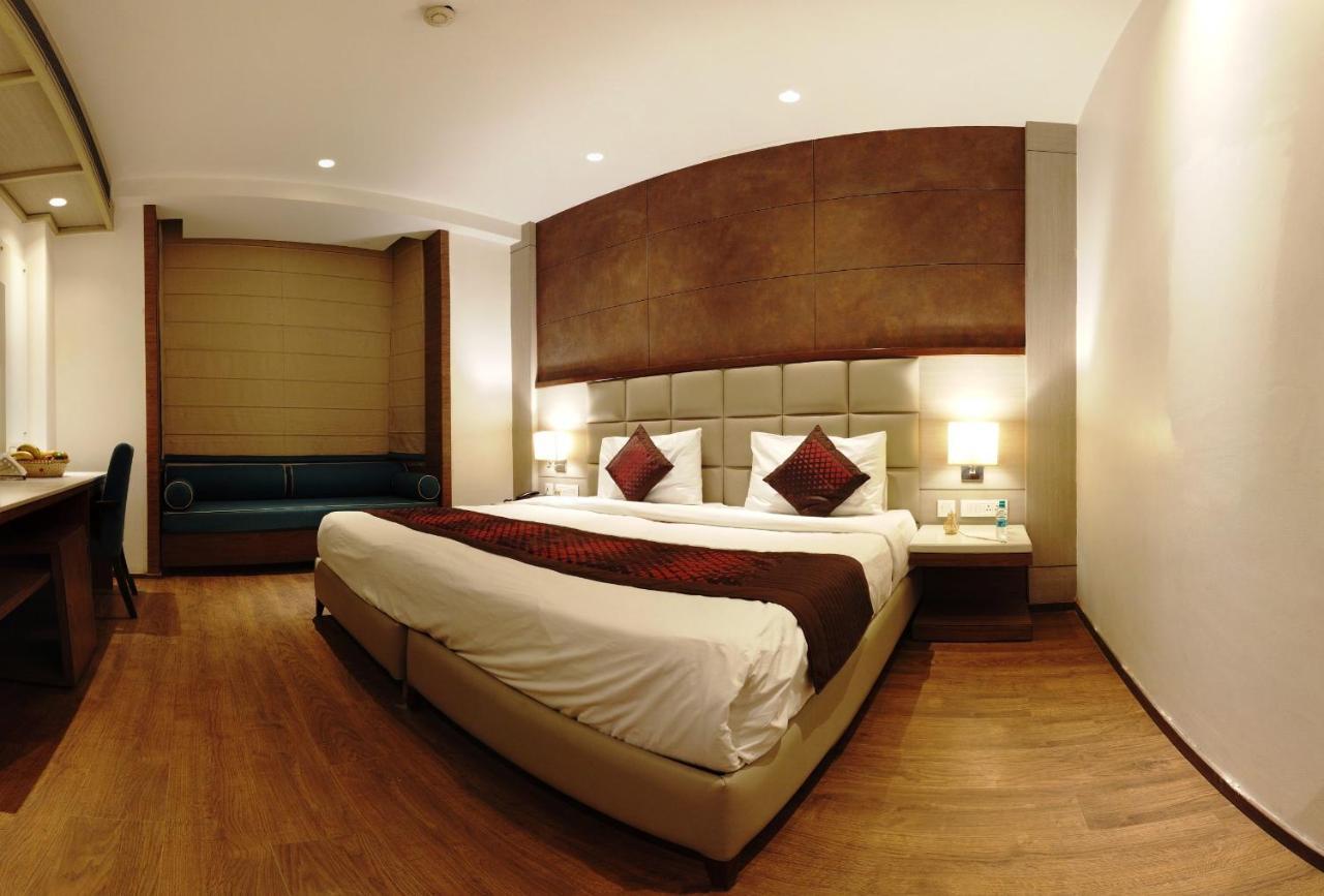 Hotel Lemonwood Suites By F9 - Trivoli Garden Chhatarpur