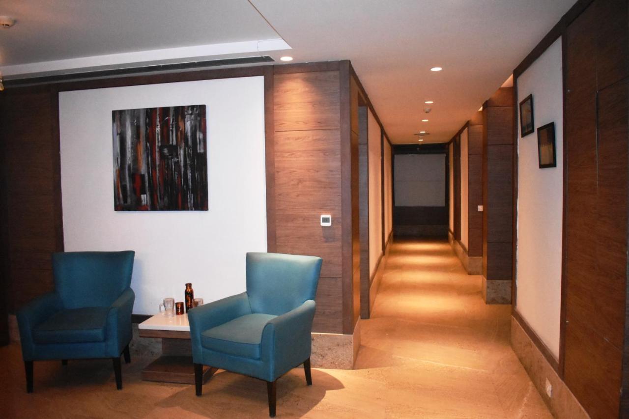 Lemonwood Suites By F9 - Trivoli Garden Chhatarpur