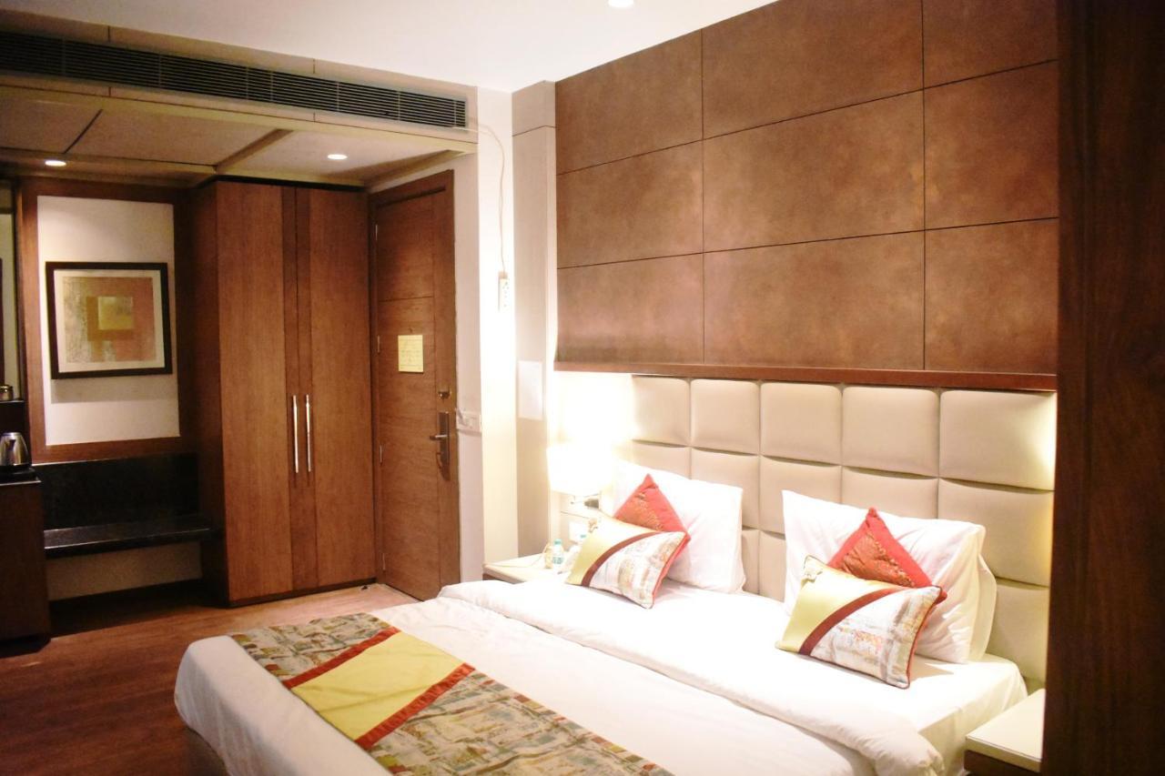 Hotel Lemonwood Suites By F9 - Trivoli Garden Chhatarpur New Delhi