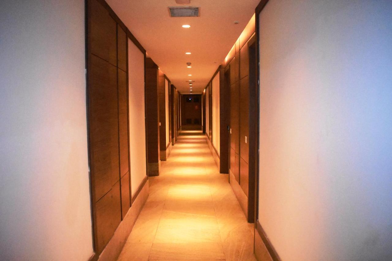 Lemonwood Suites By F9 - Trivoli Garden Chhatarpur 3* New Delhi