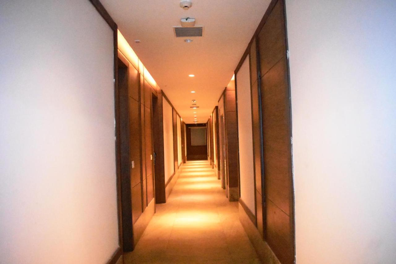 Hotel Lemonwood Suites By F9 - Trivoli Garden Chhatarpur