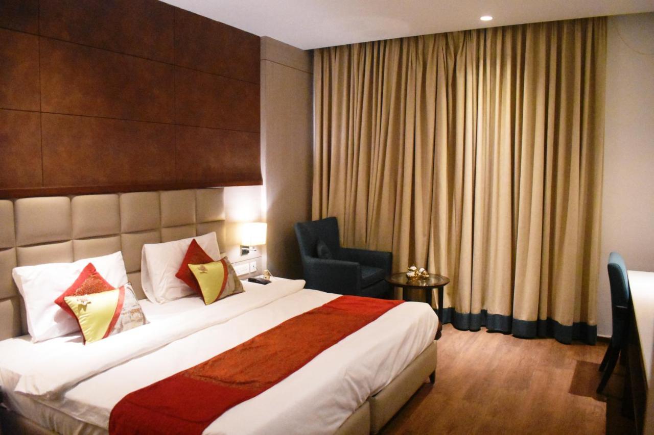Lemonwood Suites By F9 - Trivoli Garden Chhatarpur