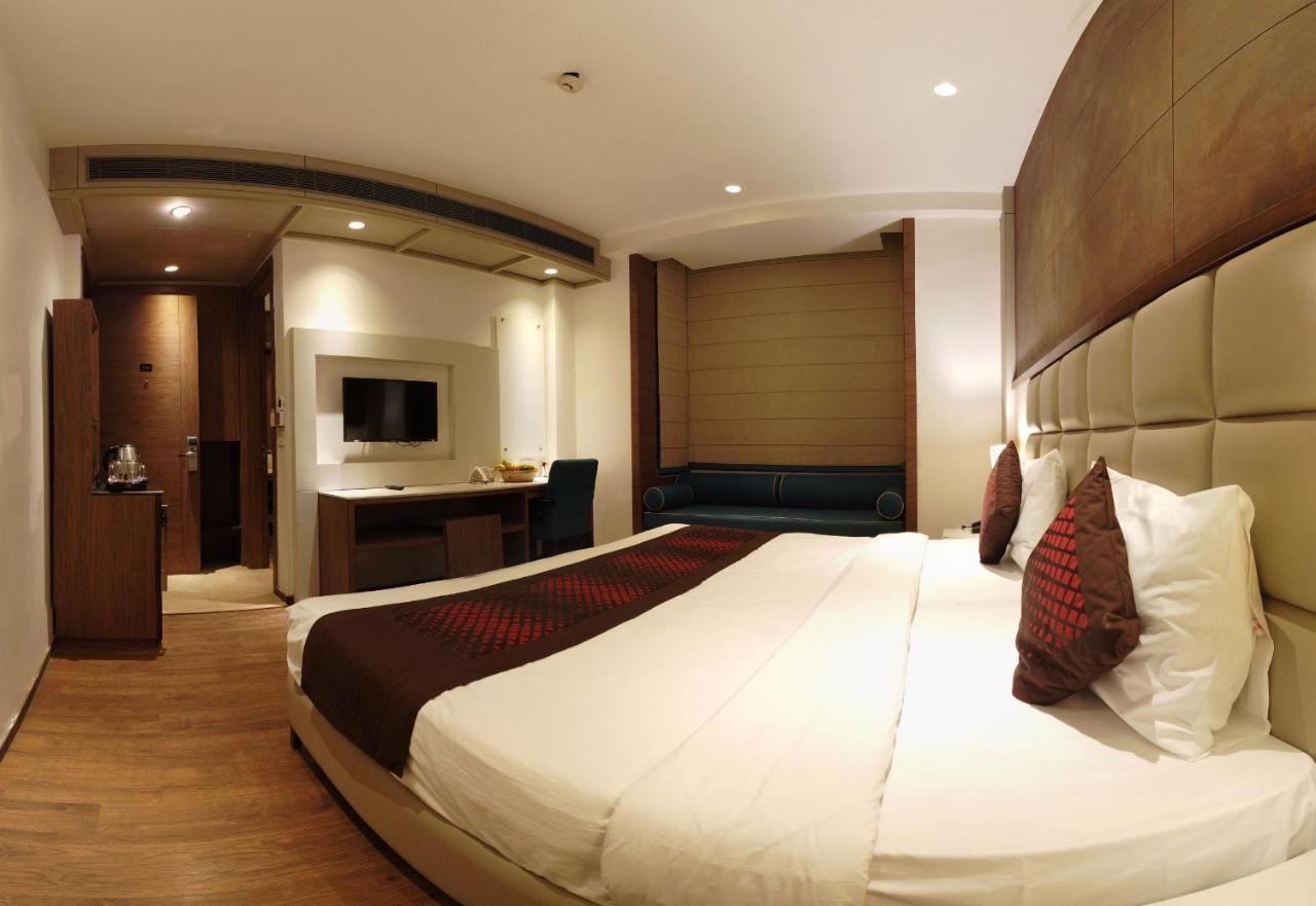 Hotel Lemonwood Suites By F9 - Trivoli Garden Chhatarpur