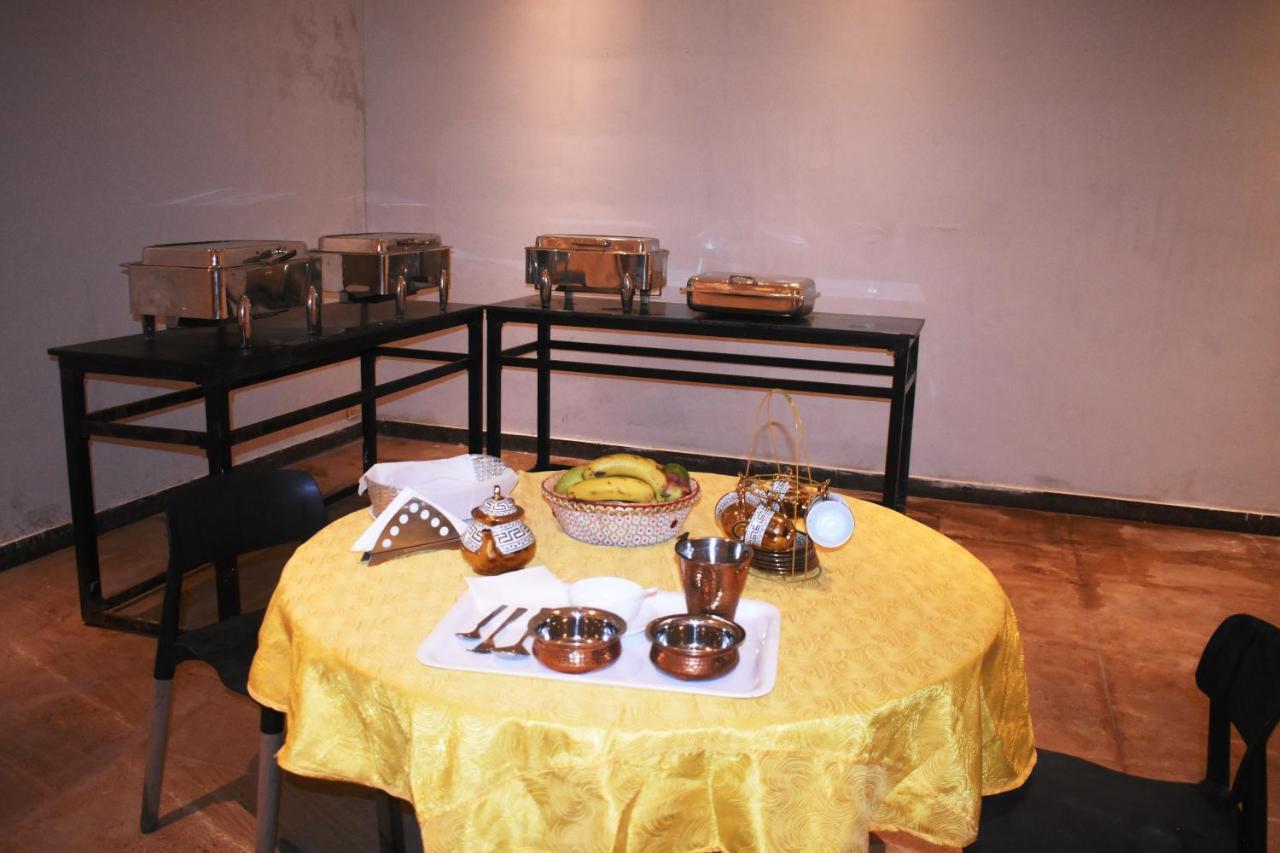 Lemonwood Suites By F9 - Trivoli Garden Chhatarpur
