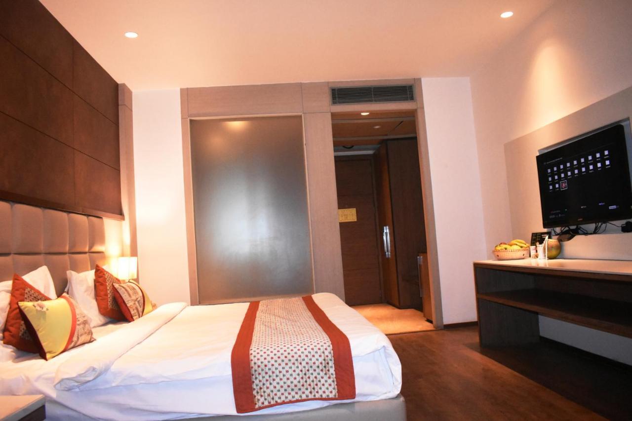 Lemonwood Suites By F9 - Trivoli Garden Chhatarpur
