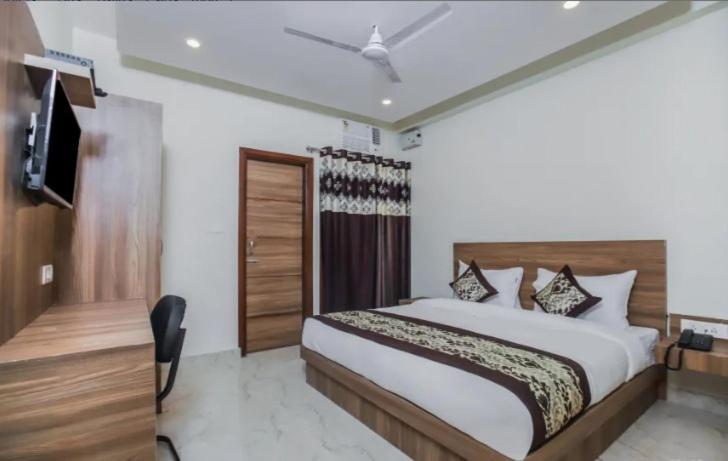Sun Flower Hotel 3*