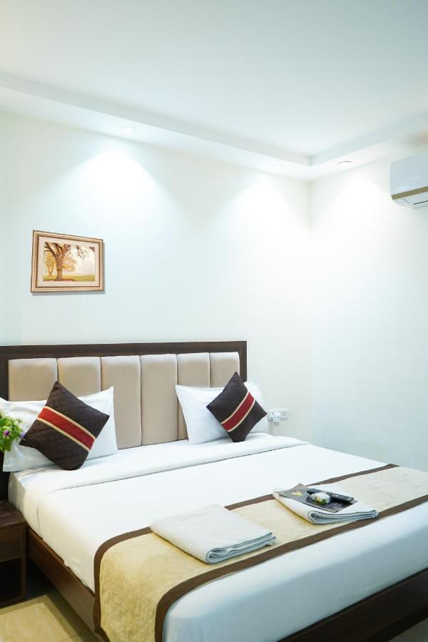 Hotel Deluxe In Cr Park 3*