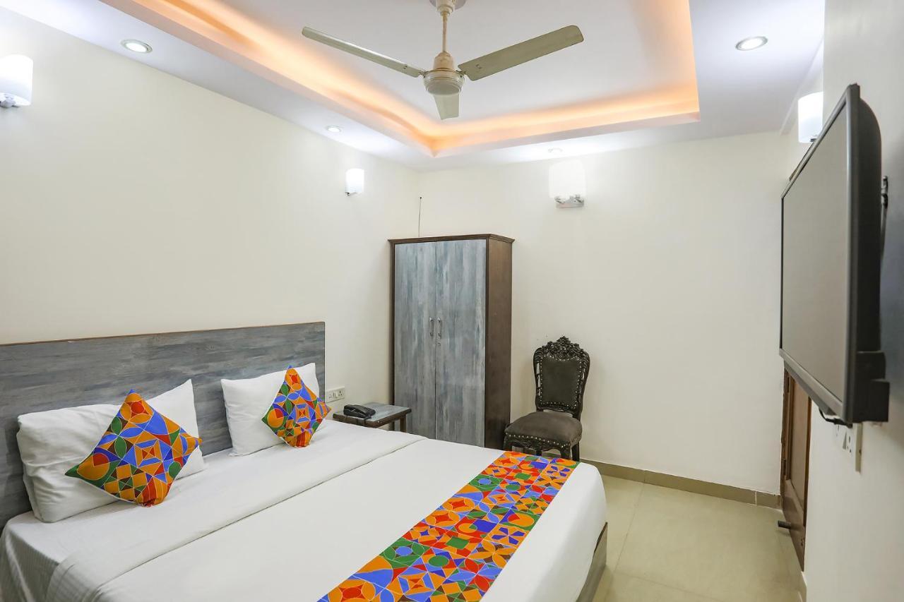 Hotel Fabexpress Jpm Harshdeep 3*