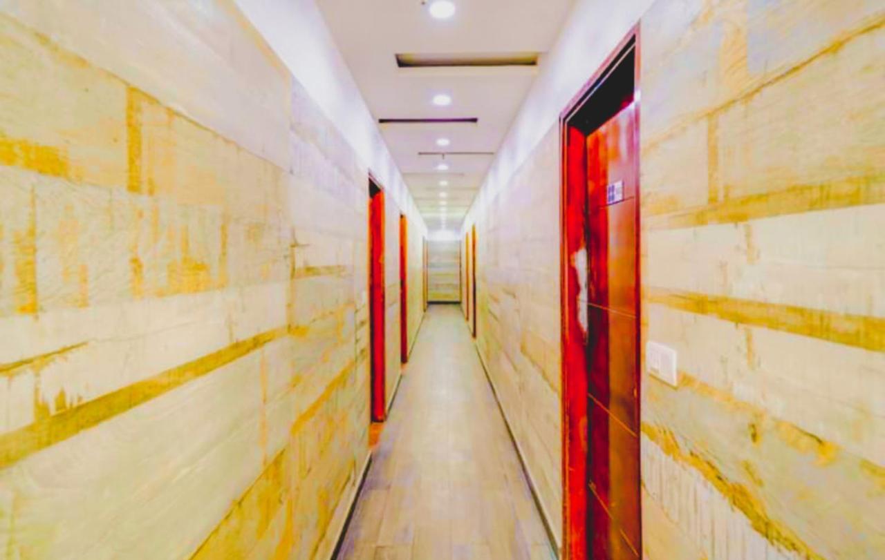 Roomshala 004 Mannat - Shalimar Bagh Hotel
