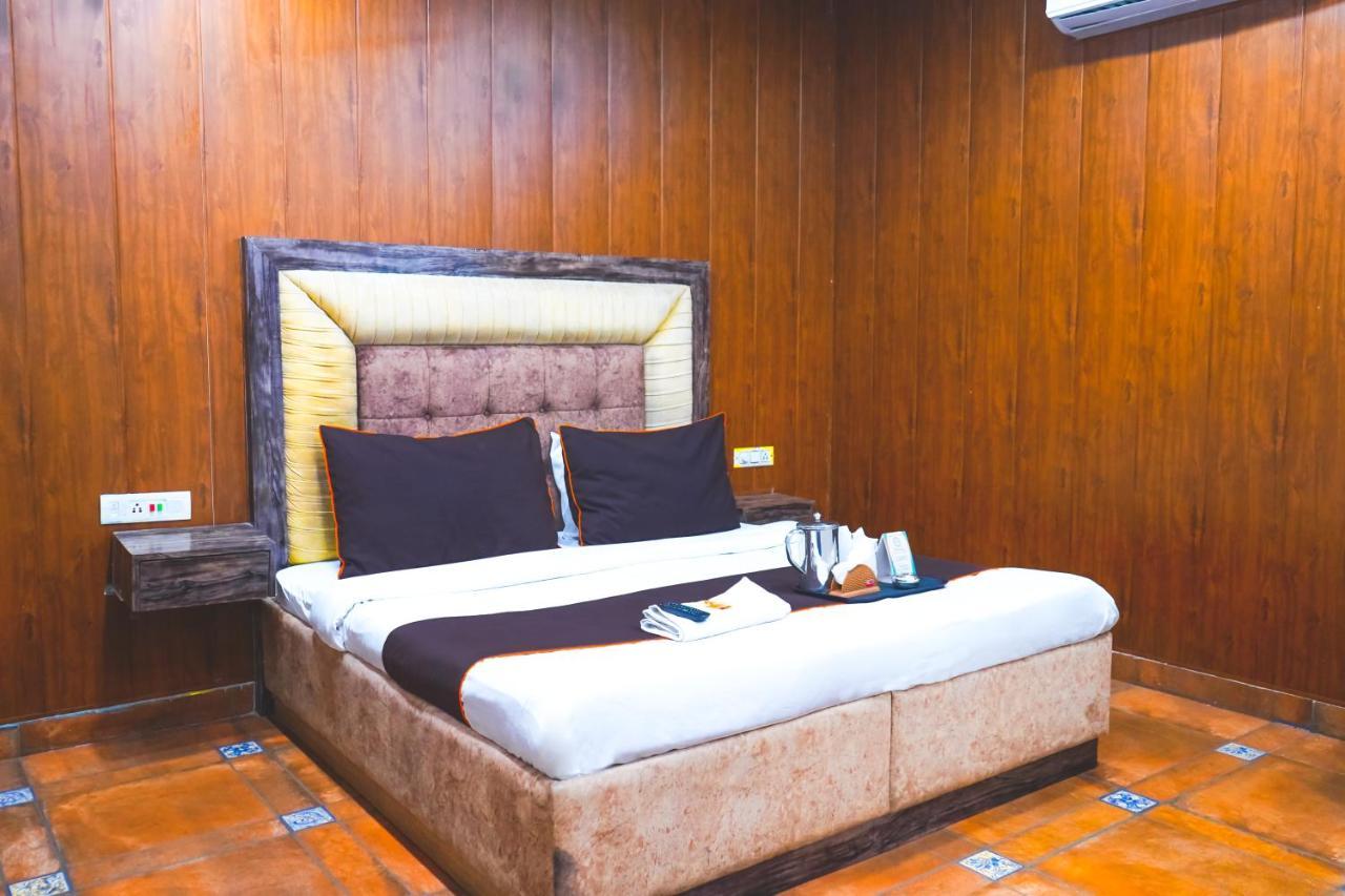 Hotel Roomshala 004 Mannat - Shalimar Bagh