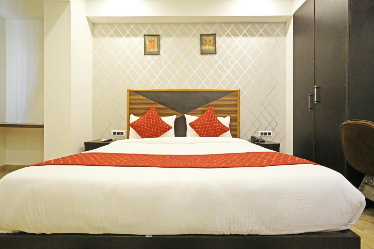 Hotel La Casa Delhi Airport 4*