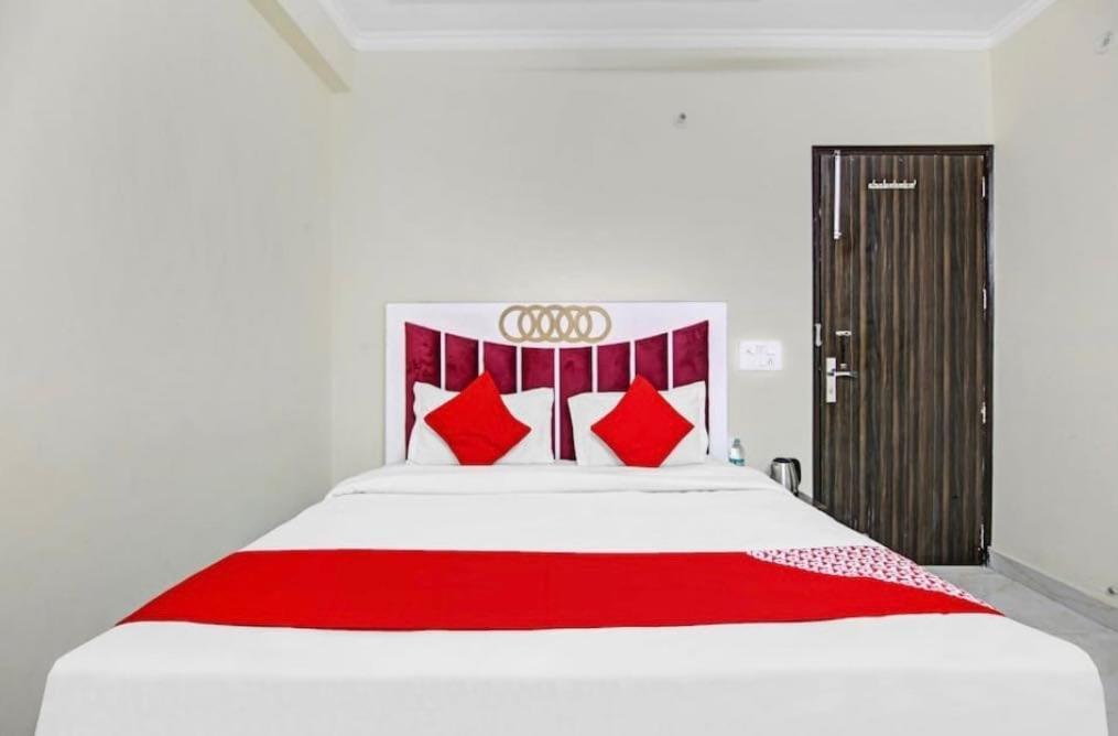 Oyo Townhouse Super 16 Residency, Near Bangla Shahib Gurudwara 3* New Delhi