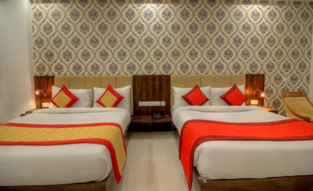 Almati - Near Delhi Airport Hotel