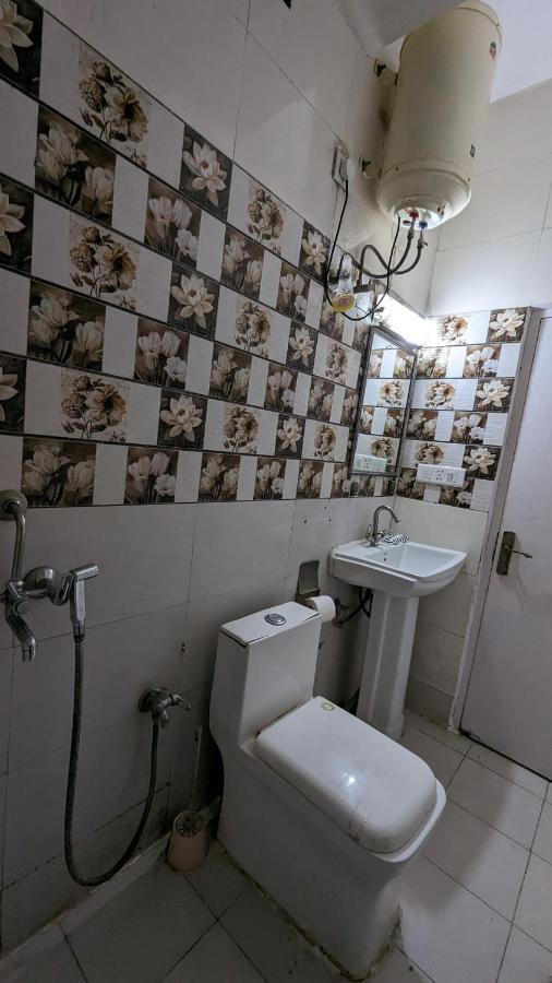 Premium Lajpat Nagar Acomodação com café da manhã  *
