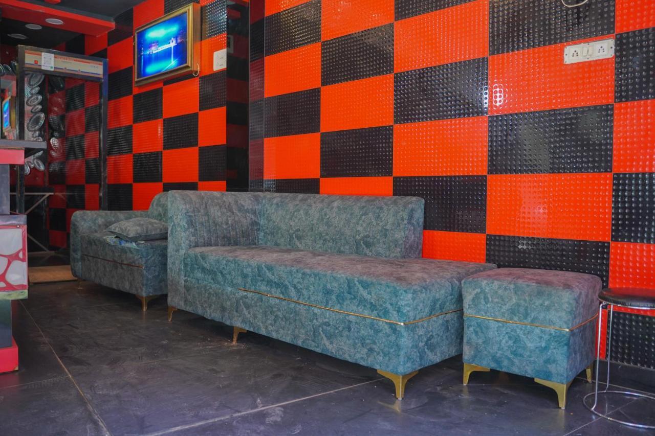 Hotel Royal Plaza *