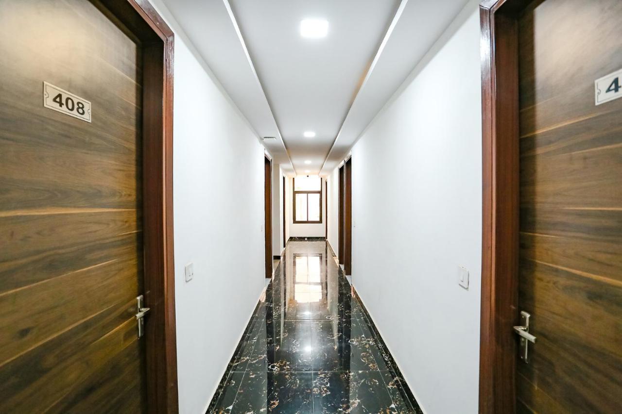 Fabhotel Silver Crown Hotel