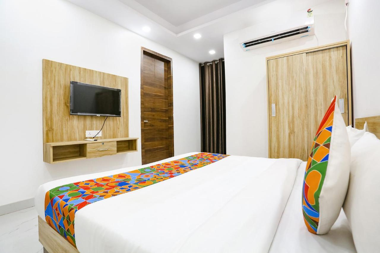 Fabhotel Silver Crown