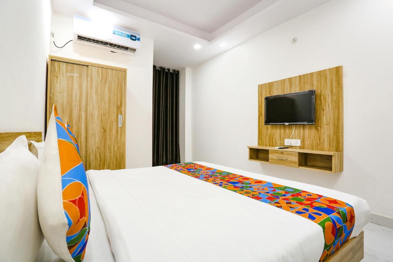 Fabhotel Silver Crown