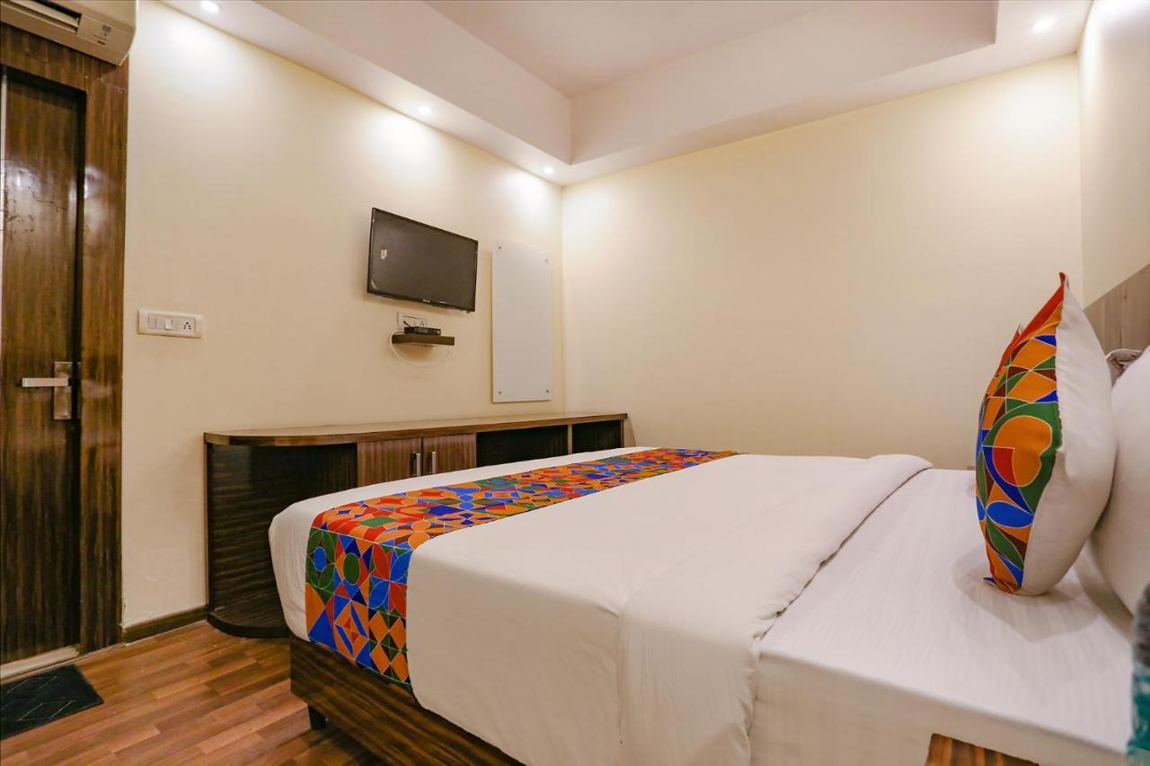 Time - Near Igi International & Domestic Airport