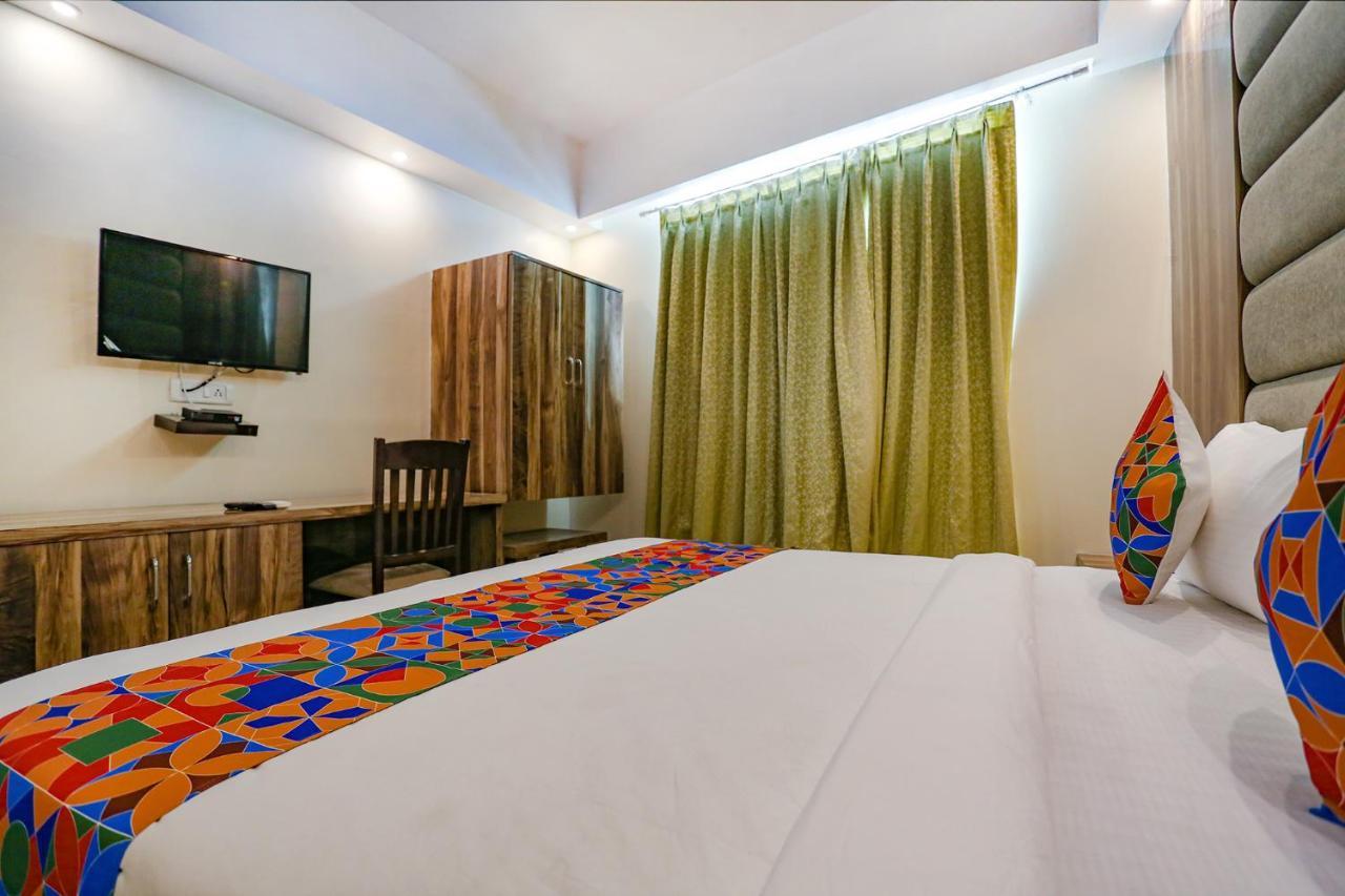 Hotel Time - Near Igi International & Domestic Airport Nova Deli