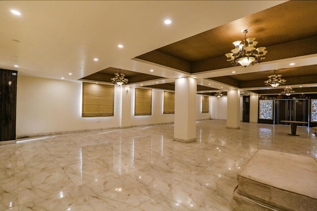 Time - Near Igi International & Domestic Airport 3*