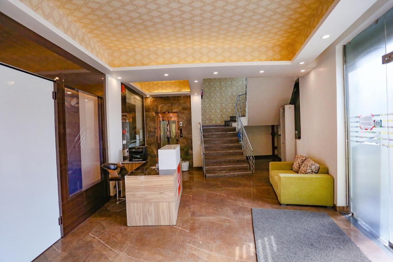 Time - Near Igi International & Domestic Airport Hotel Nova Deli
