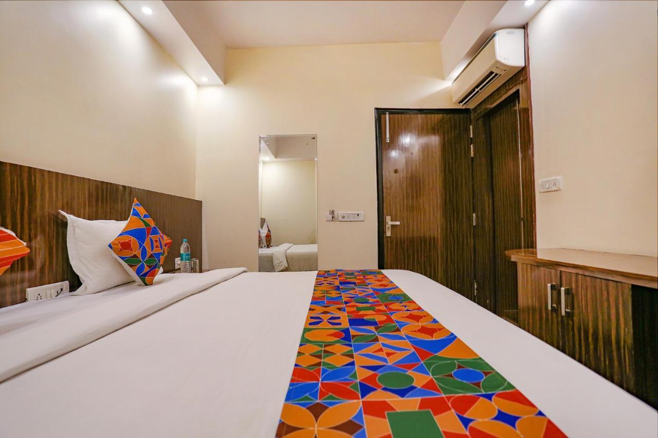 Time - Near Igi International & Domestic Airport Hotel