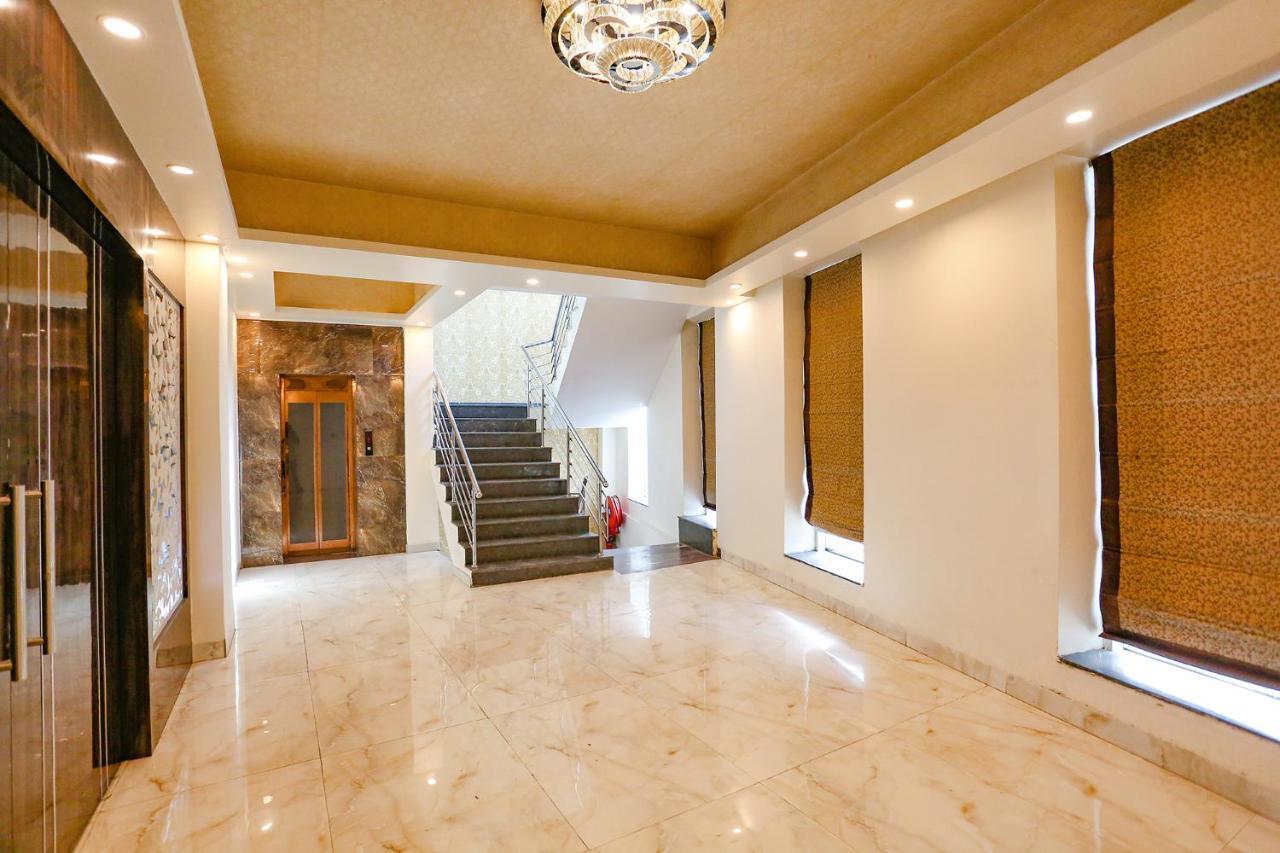 Time - Near Igi International & Domestic Airport