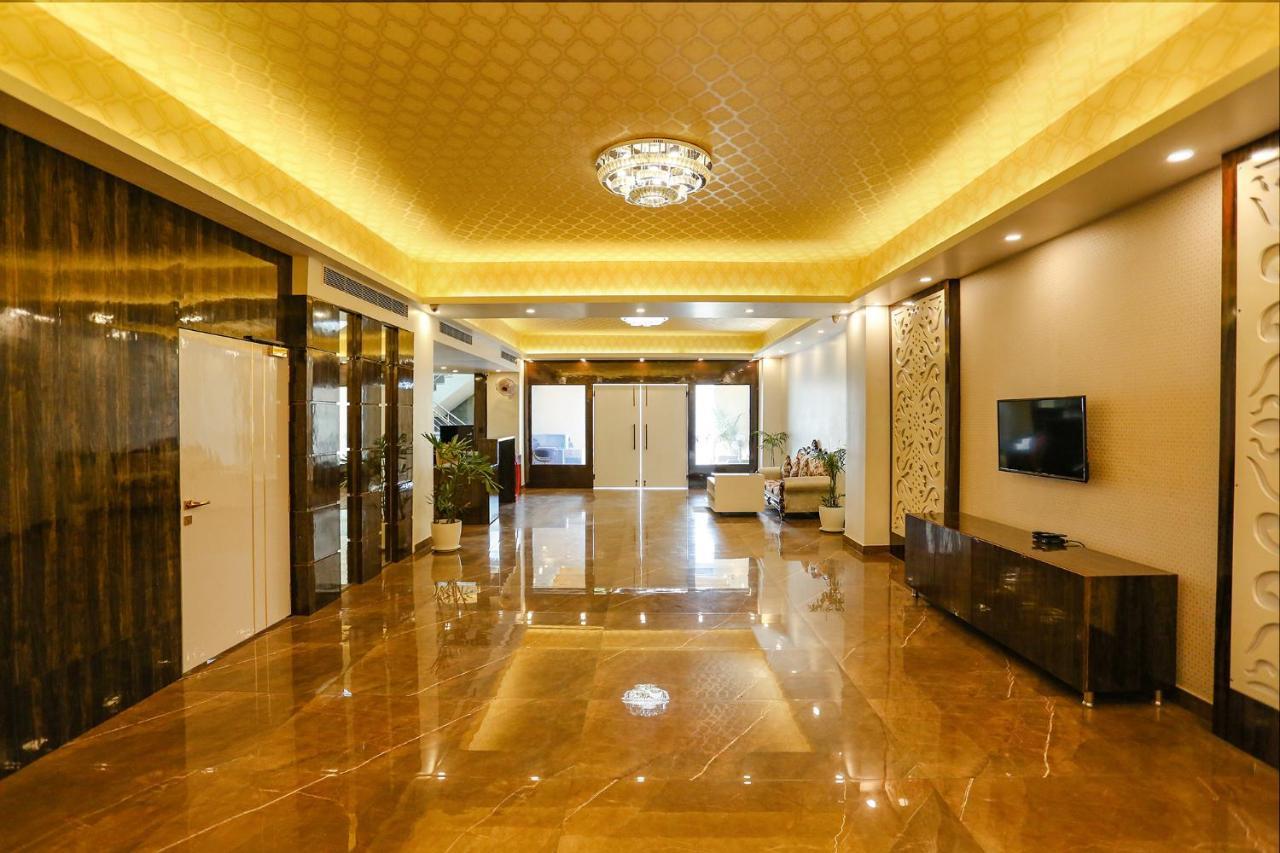 Time - Near Igi International & Domestic Airport Hotel 3*