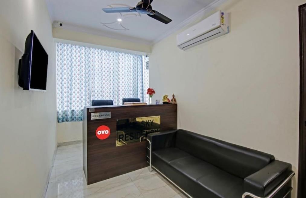 Hotel Oyo Townhouse Super 16 Residency, Near Bangla Shahib Gurudwara New Delhi