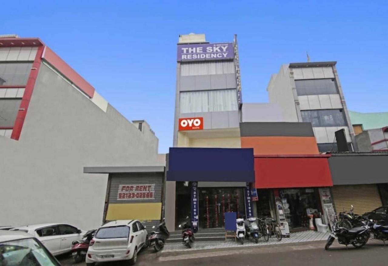 Oyo Townhouse Super 16 Residency, Near Bangla Shahib Gurudwara 3*
