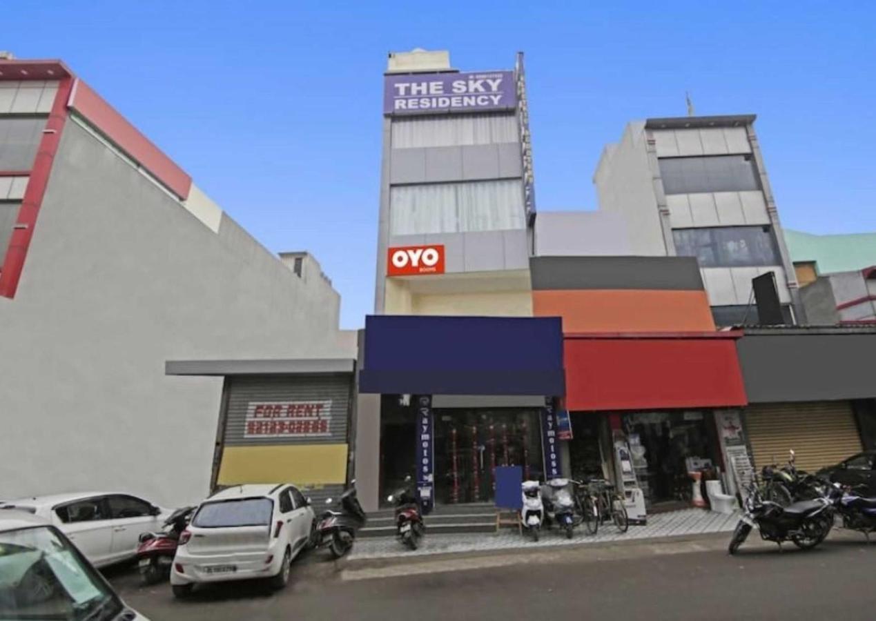 Hotel Oyo Townhouse Super 16 Residency, Near Bangla Shahib Gurudwara 3*