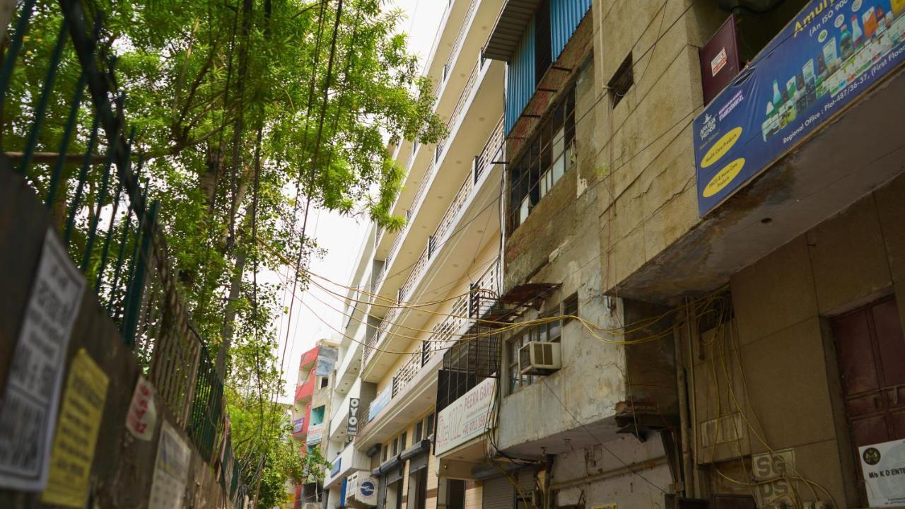 Hotel Qotel Hotel Peeragarhi-Near Peeragarhi Metro Station,Couple Friendly New Delhi