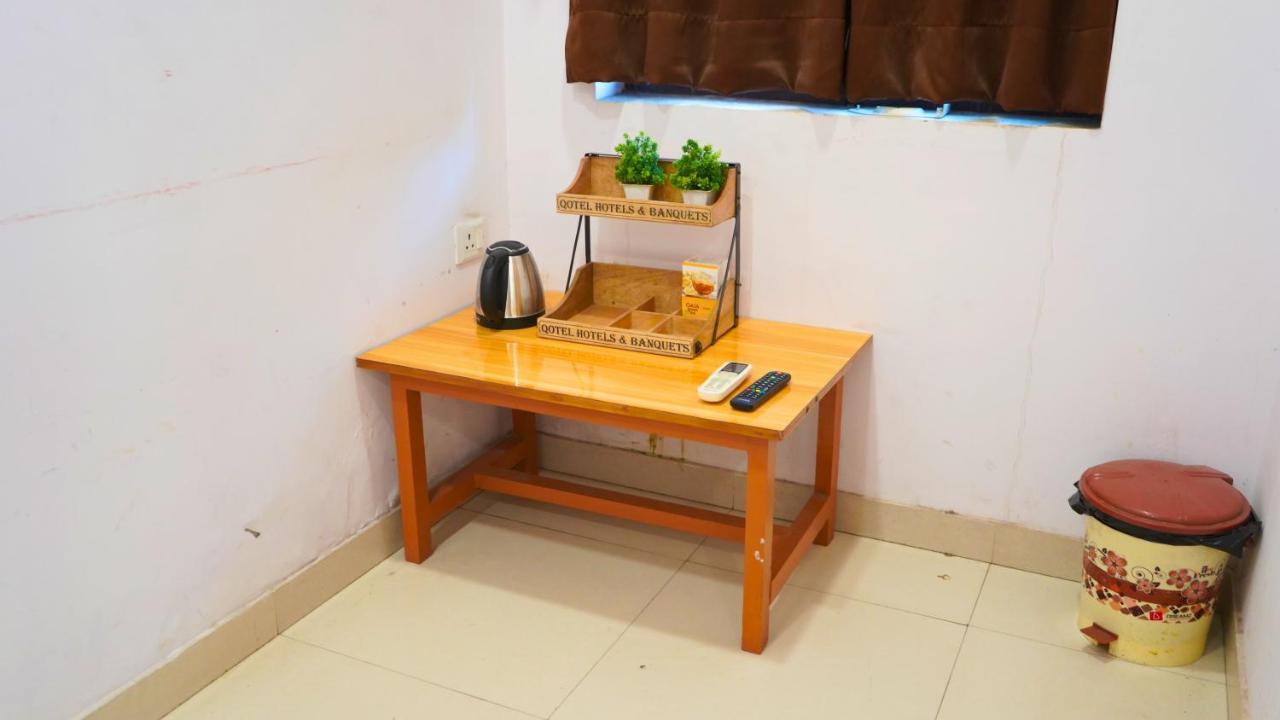 Hotel Qotel Hotel Peeragarhi-Near Peeragarhi Metro Station,Couple Friendly New Delhi