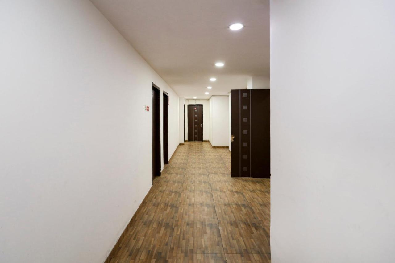 Hotel O Sagarpur 3* New Delhi