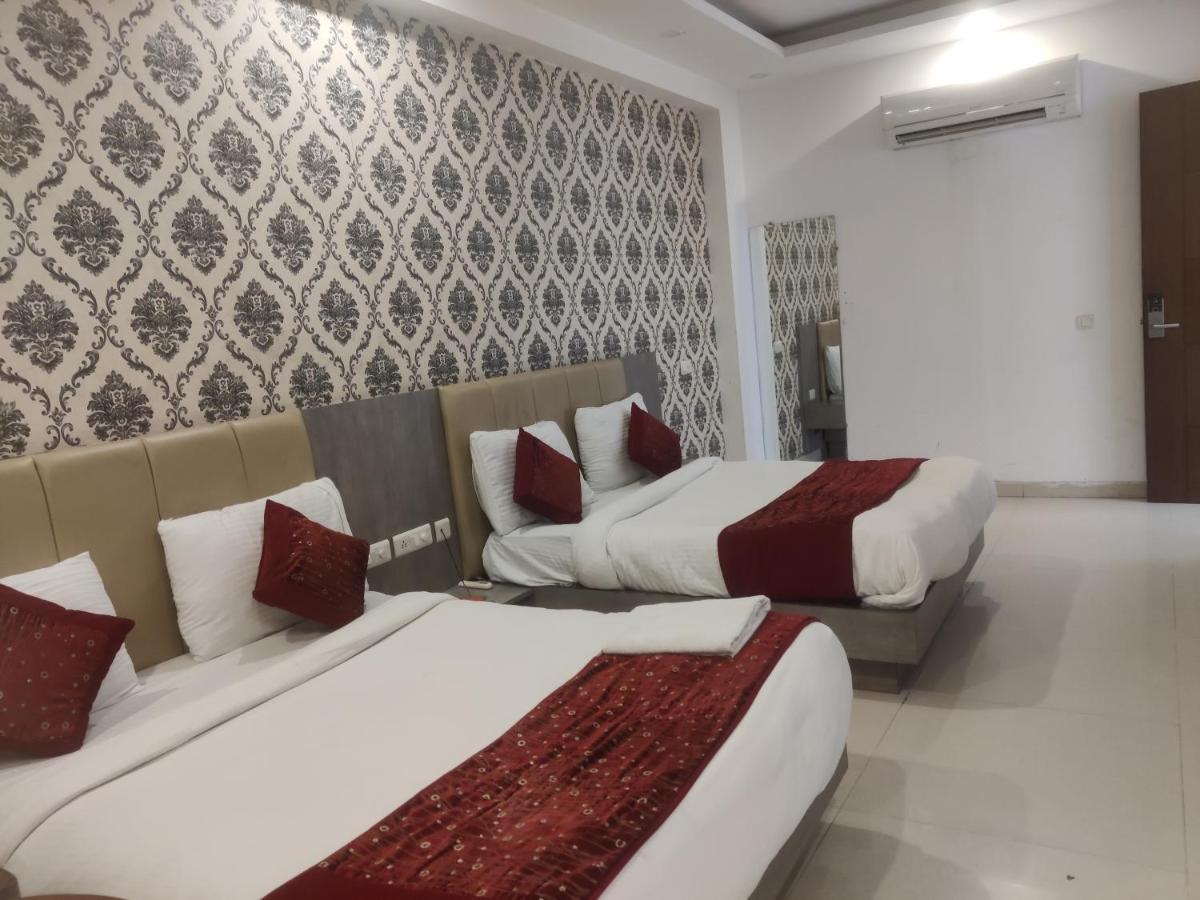 Hotel Almati - Near Delhi Airport Nova Deli
