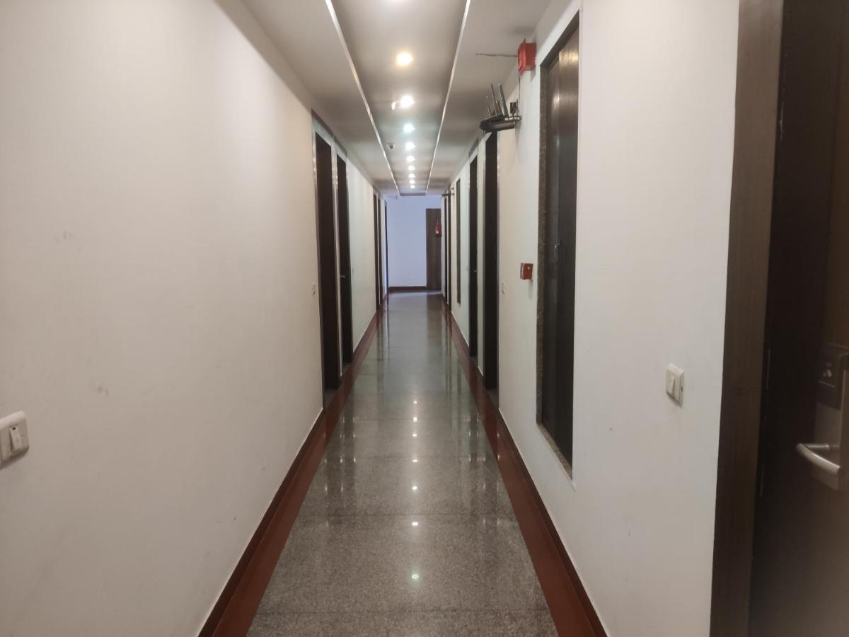 Almati - Near Delhi Airport