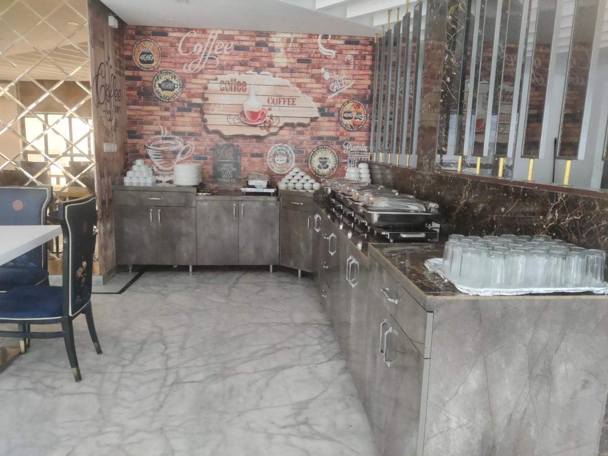 Hotel Almati - Near Delhi Airport