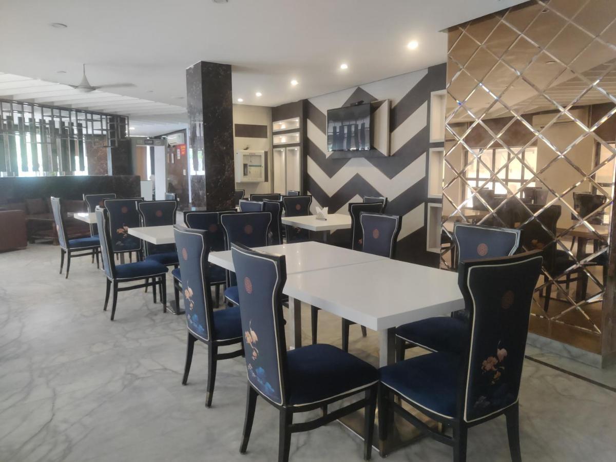 Almati - Near Delhi Airport 3*