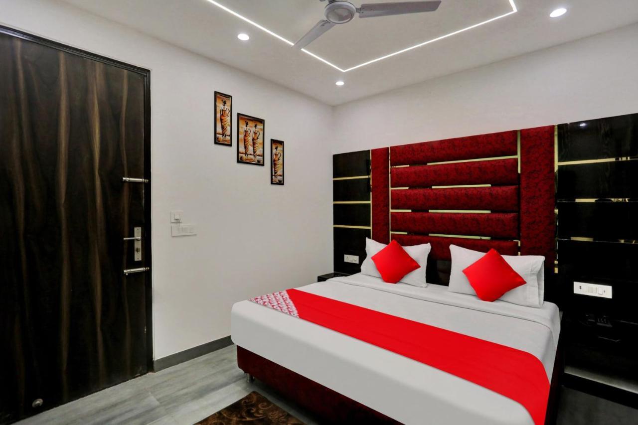 Hotel Collection O D Crown