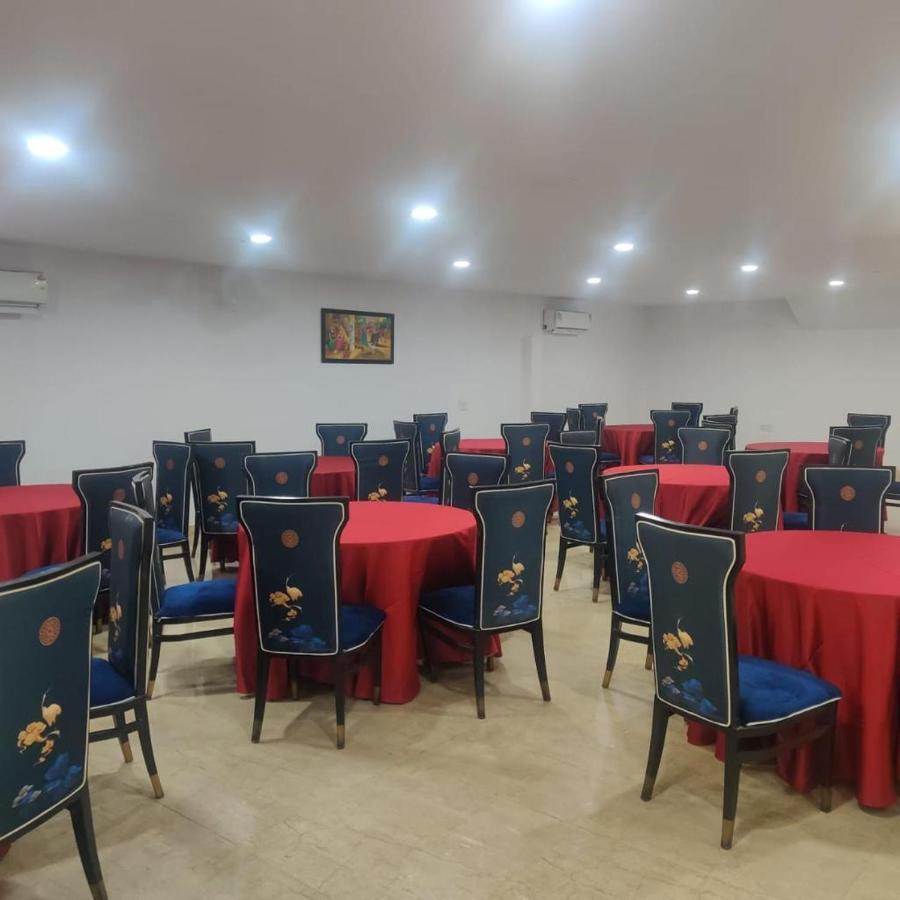 Almati - Near Delhi Airport 3*